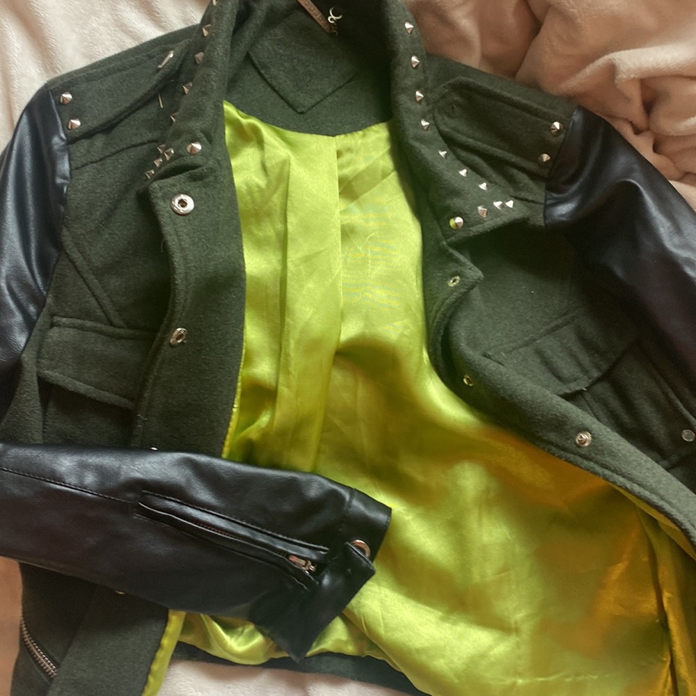 Jacket - Picture 2 of 6
